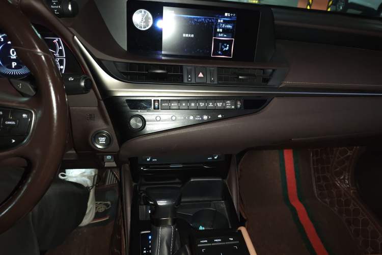 Used Lexus ES 2020 200 Excellence Edition Audio And AC Panel