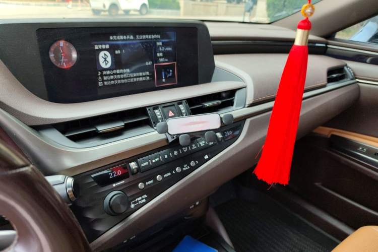 Used Lexus ES 2020 200 Excellence Edition Audio And AC Panel