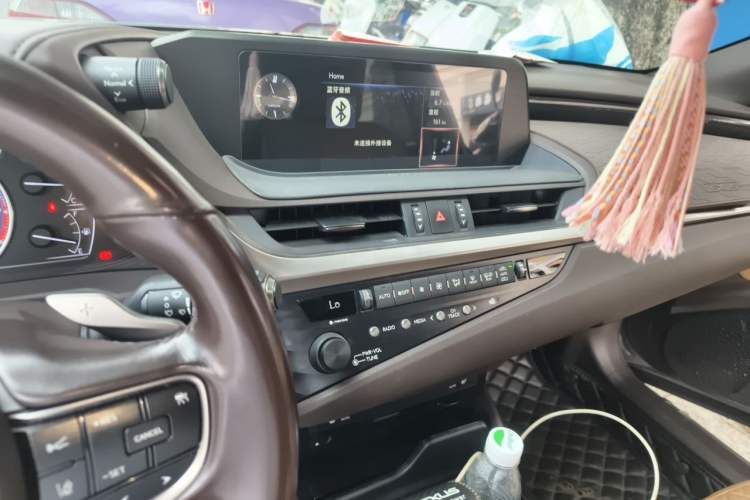Used Lexus ES 2020 200 Excellence Edition Audio And AC Panel