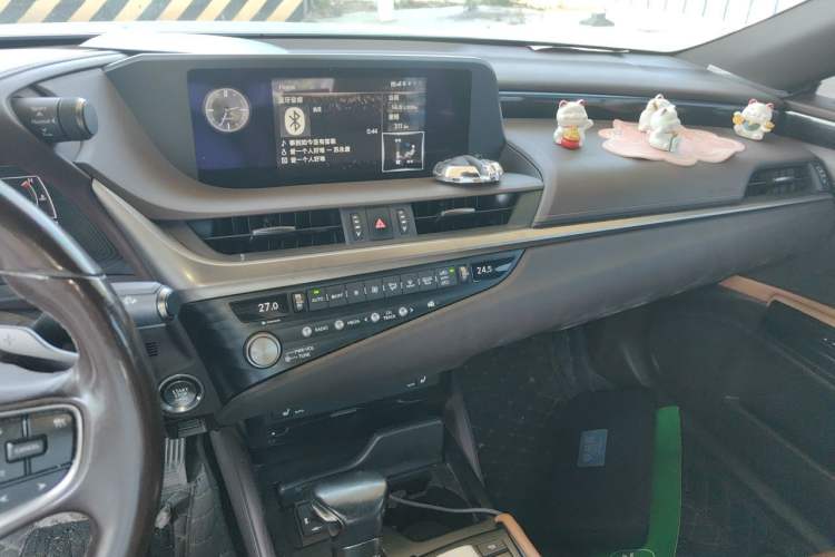 Used Lexus ES 2020 200 Excellence Edition Audio And AC Panel