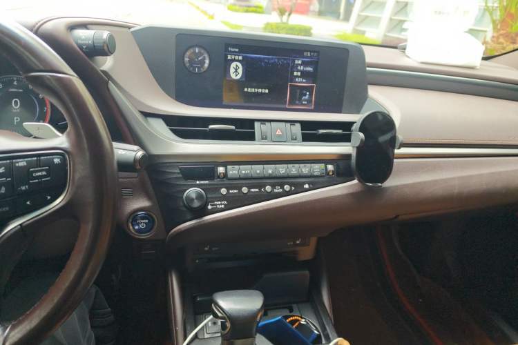 Used Lexus ES  Audio And AC Panel