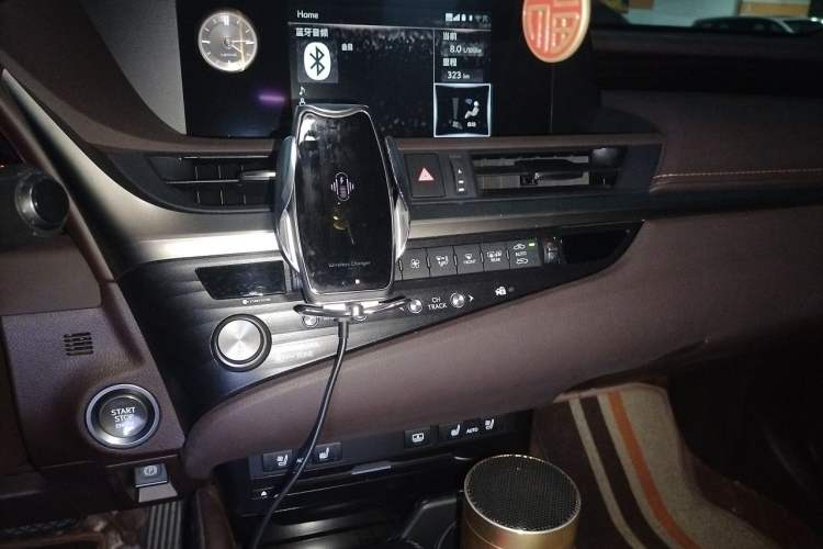 Used Lexus ES 2020 200 Luxury Edition Audio And AC Panel
