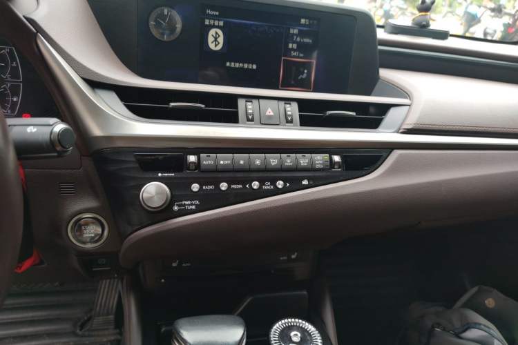 Used Lexus ES 2020 200 Excellence Edition Audio And AC Panel