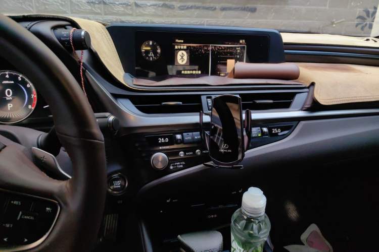 Used Lexus ES 2020 260 Excellence Edition Audio And AC Panel