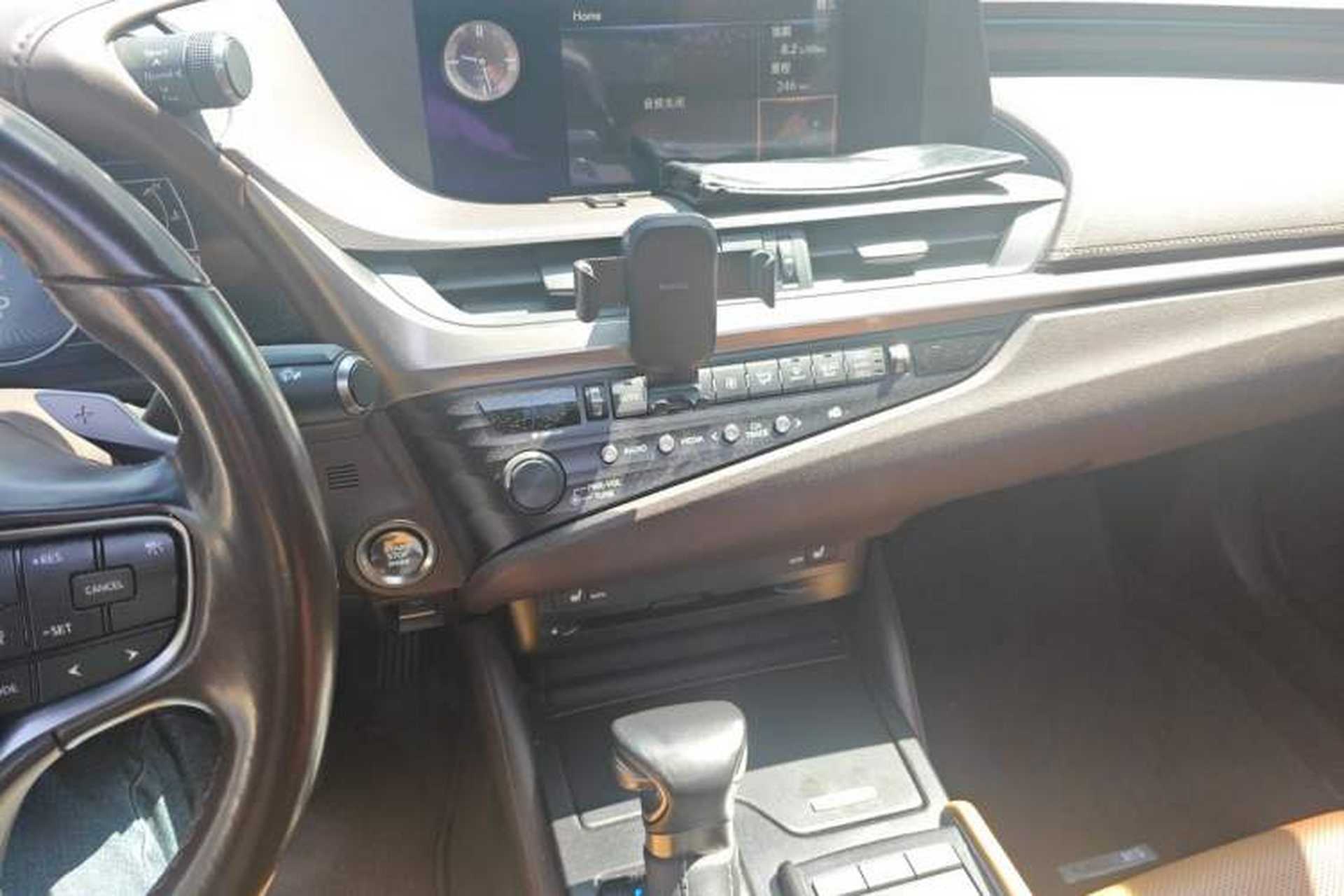 Used Lexus ES 2020 200 Excellence Edition Audio And AC Panel