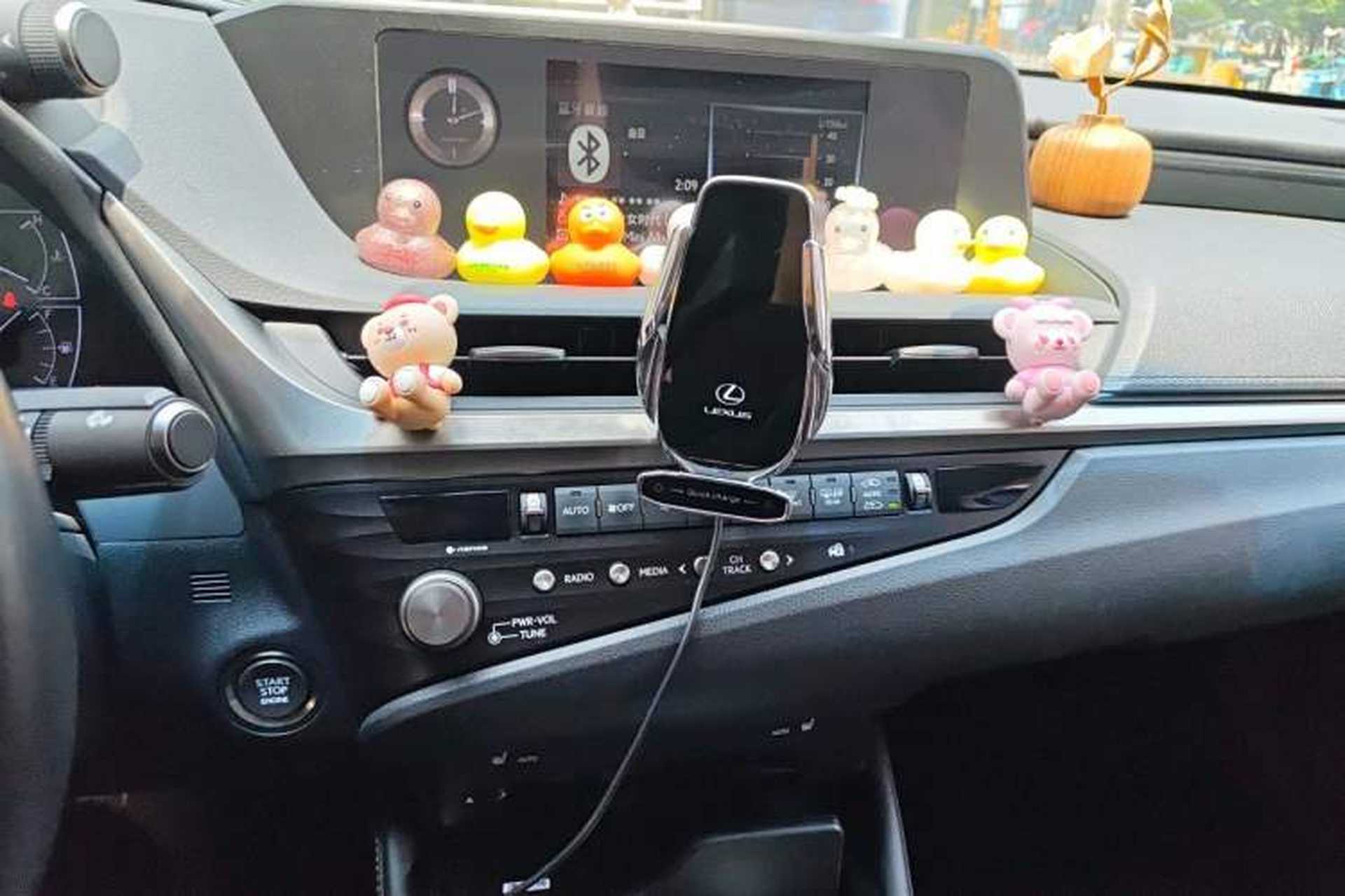 Used Lexus ES 2020 200 Excellence Edition Audio And AC Panel