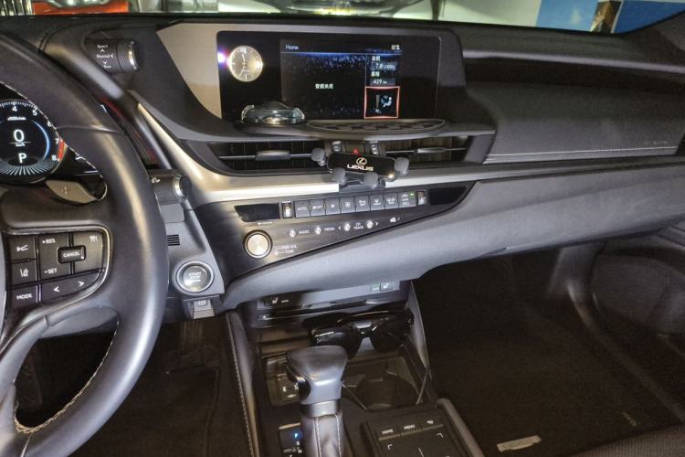 Used Lexus ES 2020 200 Excellence Edition Audio And AC Panel