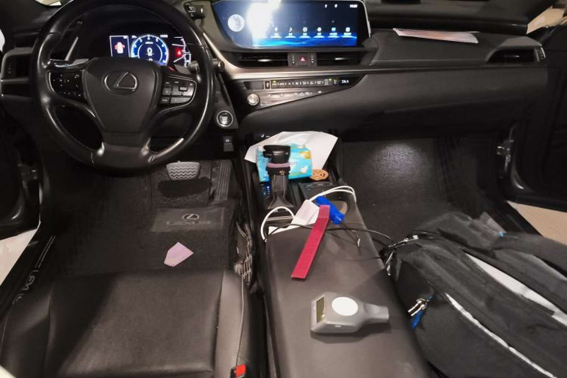 Used Lexus ES 2020 200 Excellence Edition Center Console