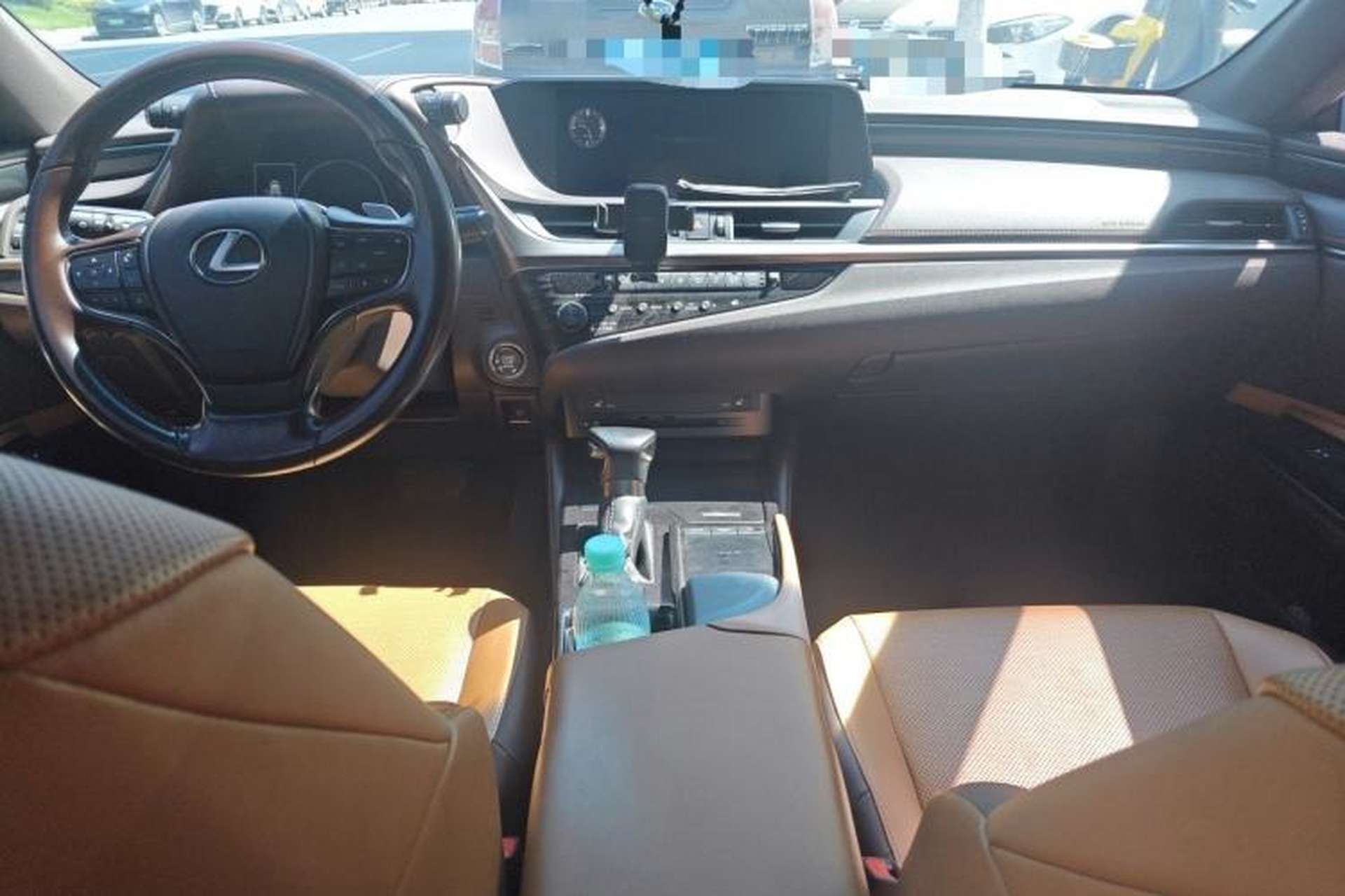 Used Lexus ES 2020 200 Excellence Edition Center Console