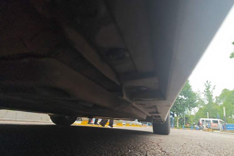 Used Lexus ES  Chassis Front Left
