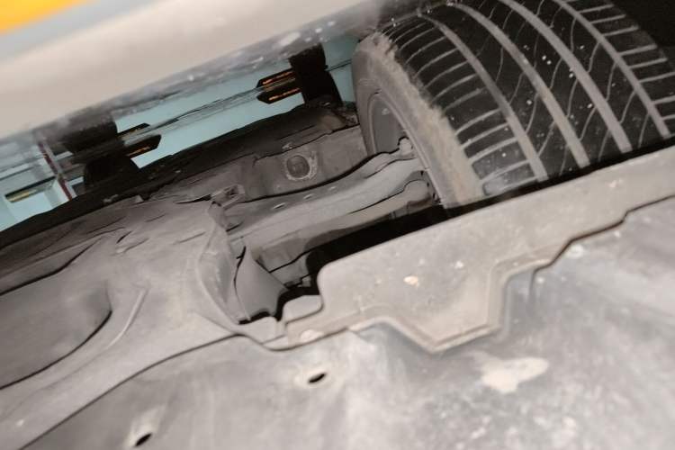 Used Lexus ES 2020 300h Premier Edition Chassis Front Right