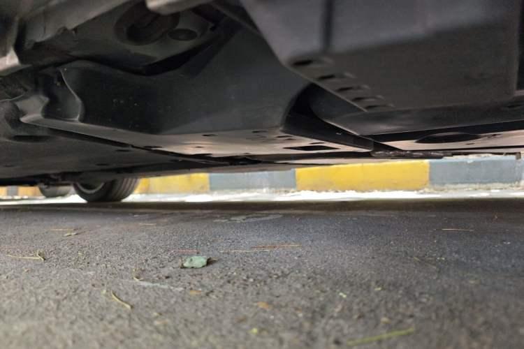 Used Lexus ES 2020 300h Executive Edition Chassis Rear Left