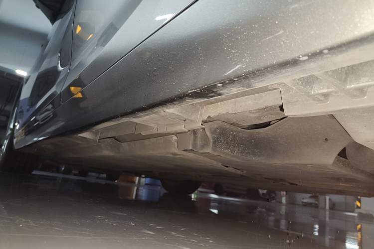 Used Lexus ES  Chassis Rear Left