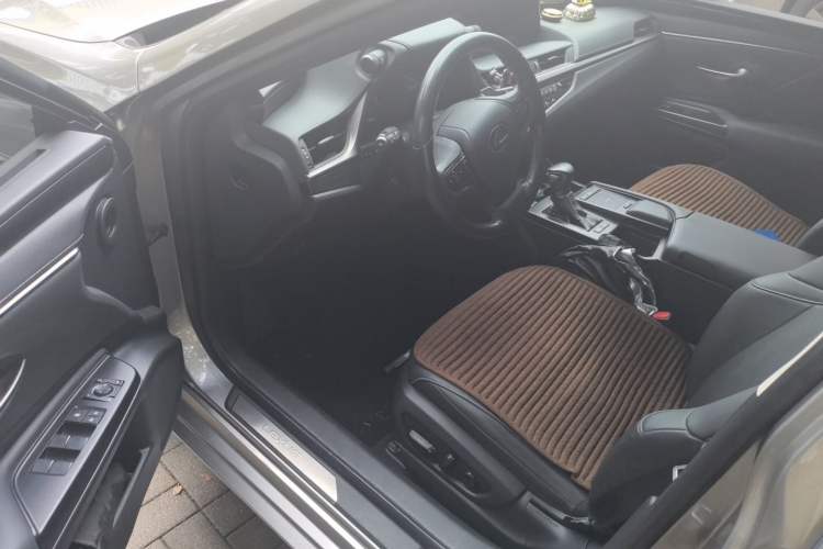 Used Lexus ES 2020 200 Excellence Edition Driver Seat
