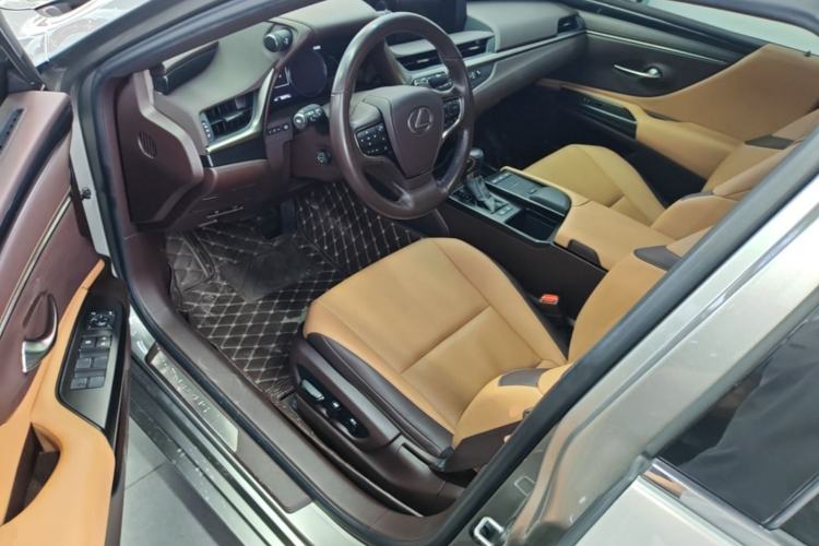 Used Lexus ES 2020 200 Excellence Edition Driver Seat