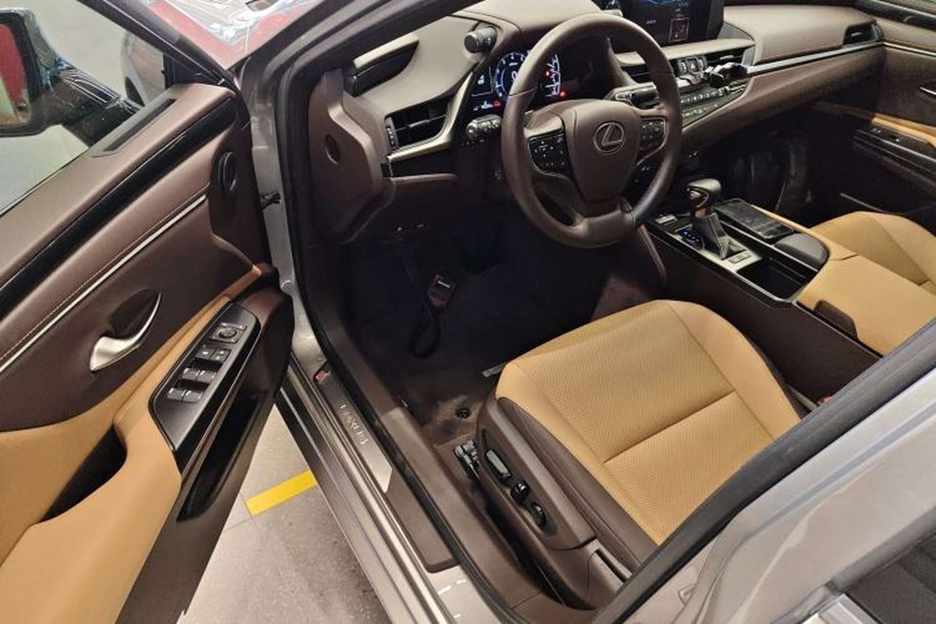 Used Lexus ES 2020 200 Excellence Edition Driver Seat