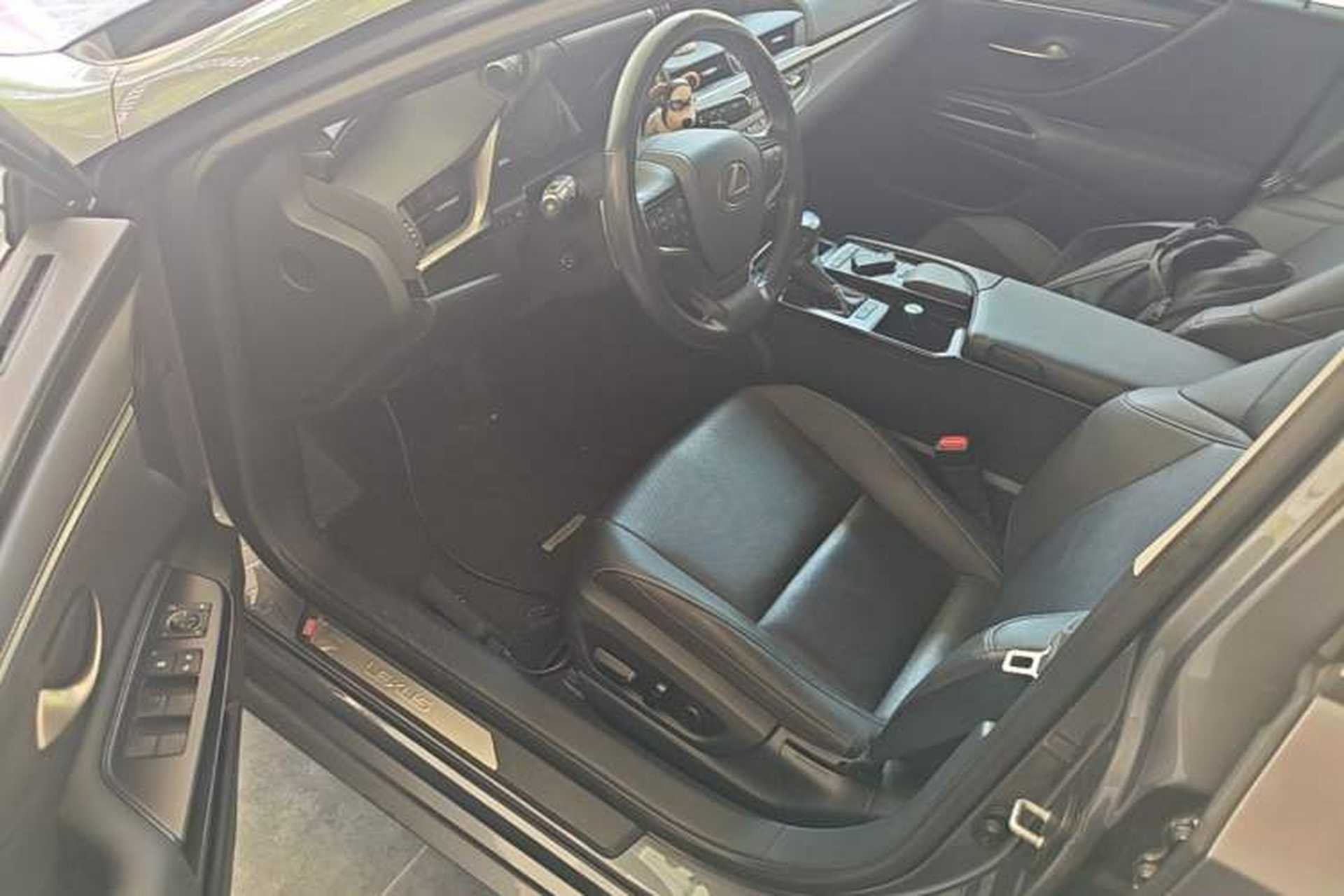 Used Lexus ES 2020 300h Premier Edition Driver Seat