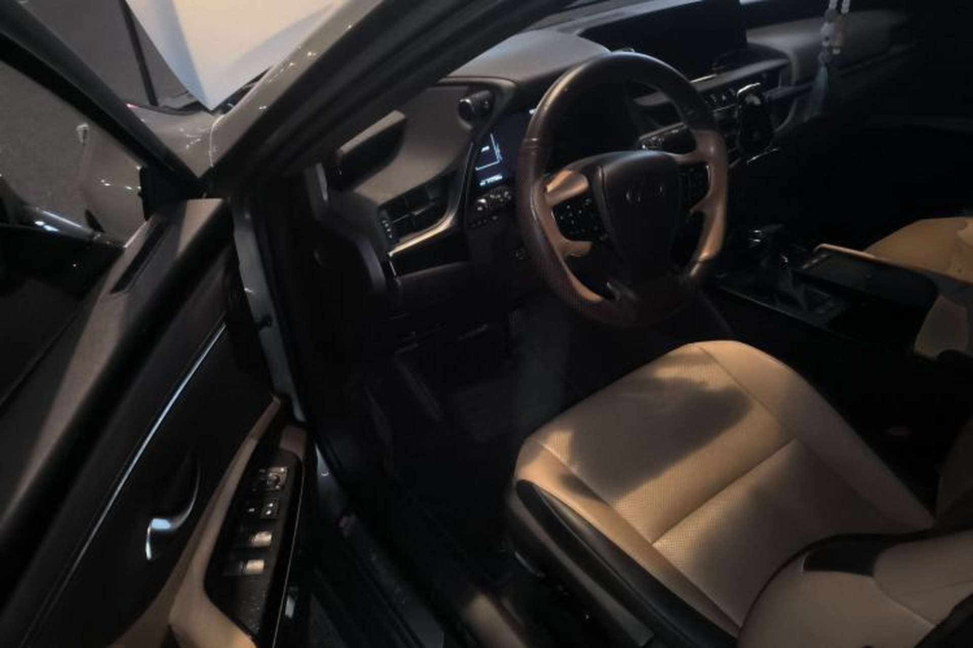 Used Lexus ES 2020 200 Excellence Edition Driver Seat