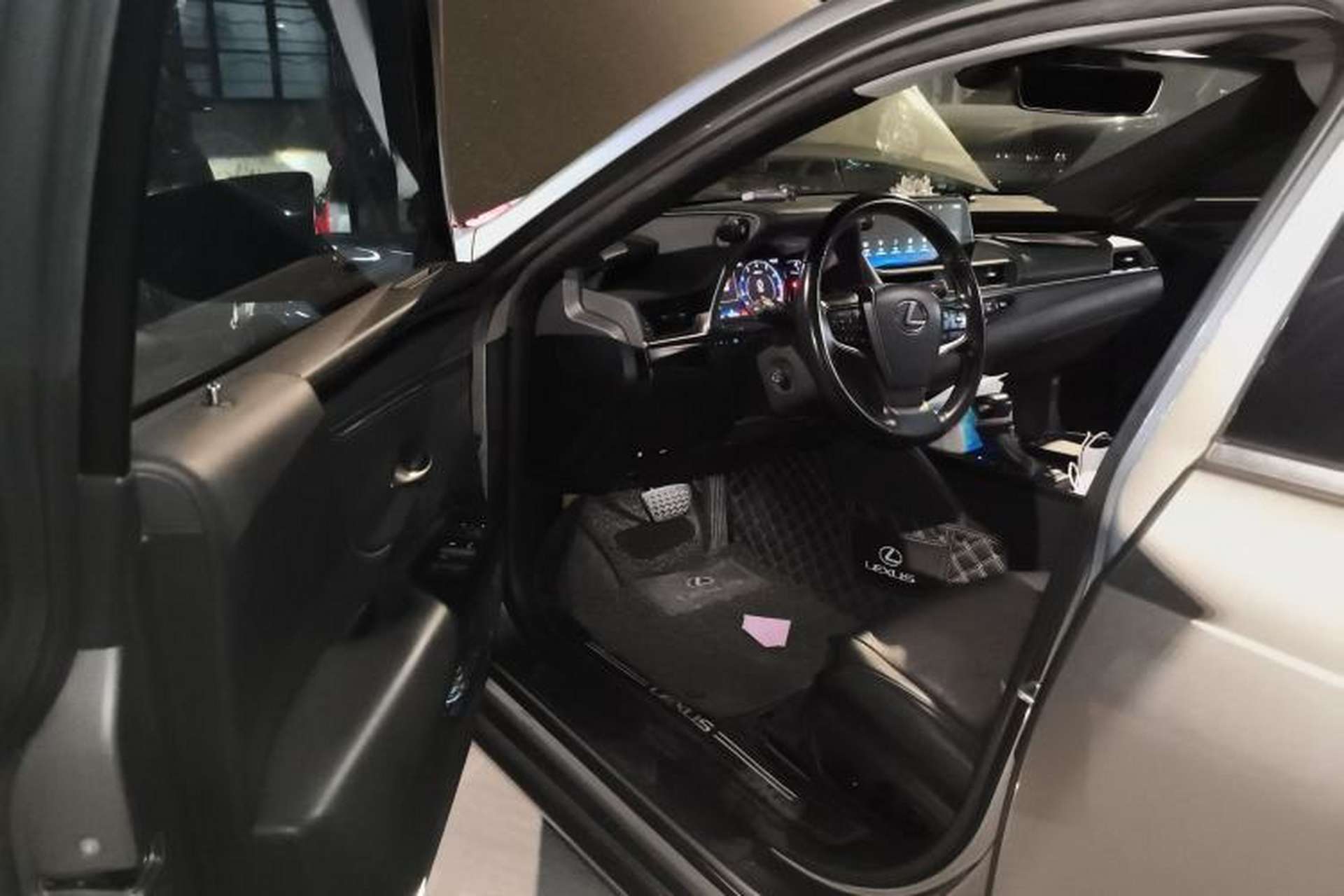 Used Lexus ES 2020 200 Excellence Edition Driver Seat
