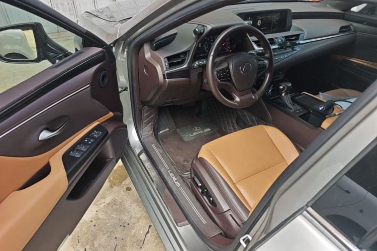 Used Lexus ES 2020 200 Excellence Edition Driver Seat
