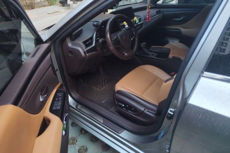 Used Lexus ES 2020 200 Excellence Edition Driver Seat