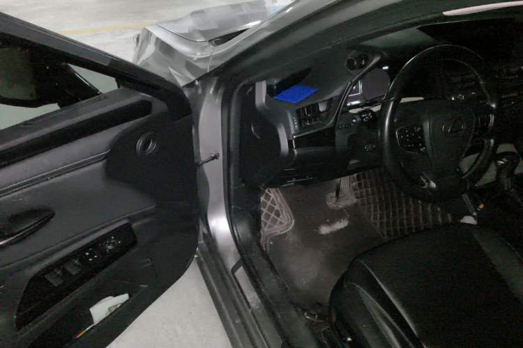 Used Lexus ES 2020 200 Excellence Edition Driver Seat