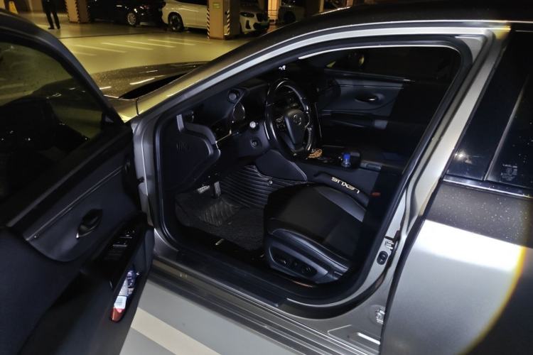 Used Lexus ES 2020 200 Excellence Edition Driver Seat
