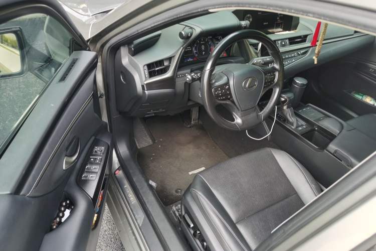 Used Lexus ES 2020 200 Excellence Edition Driver Seat