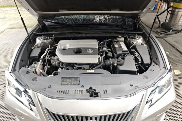 Used Lexus ES 2020 200 Luxury Edition Engine Bay