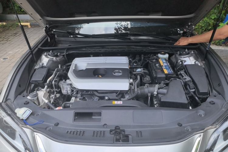 Used Lexus ES 2020 200 Excellence Edition Engine Bay