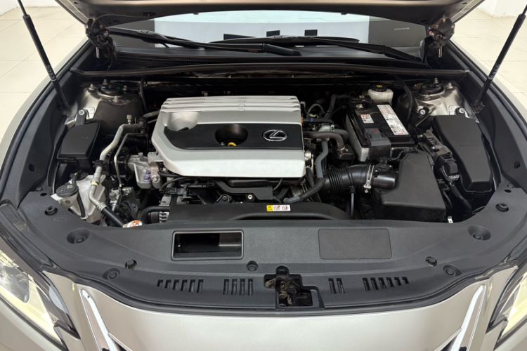 Used Lexus ES 2020 200 Excellence Edition Engine Bay