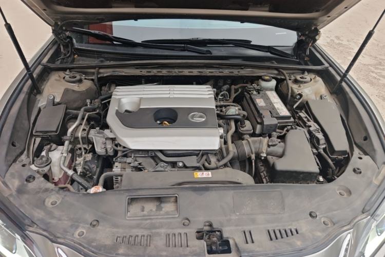 Used Lexus ES 2020 200 Excellence Edition Engine Bay