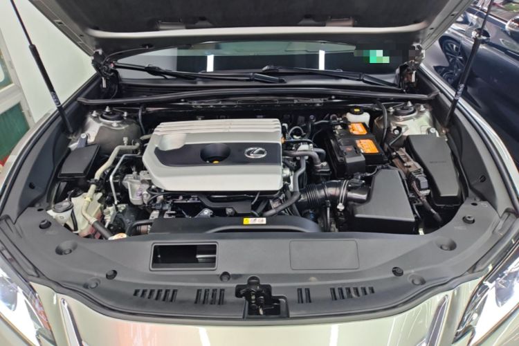 Used Lexus ES 2020 200 Excellence Edition Engine Bay