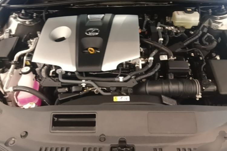Used Lexus ES 2020 300h Premier Edition Engine Bay