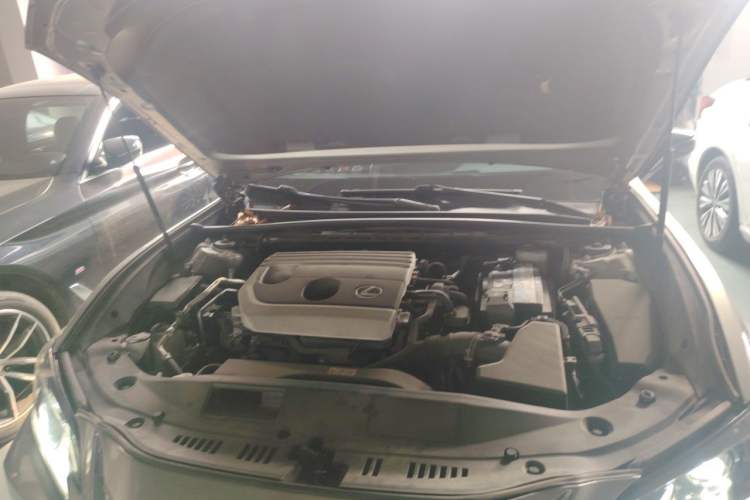Used Lexus ES 2020 200 Excellence Edition Engine Bay