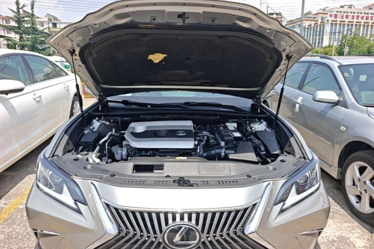 Used Lexus ES 2020 200 Excellence Edition Engine Bay