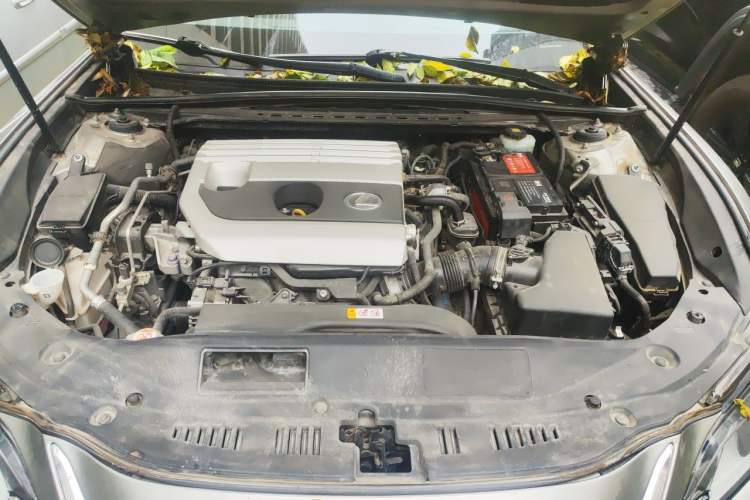 Used Lexus ES 2020 200 Excellence Edition Engine Bay