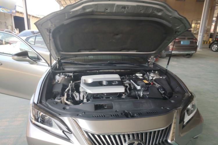Used Lexus ES 2020 200 Excellence Edition Engine Bay