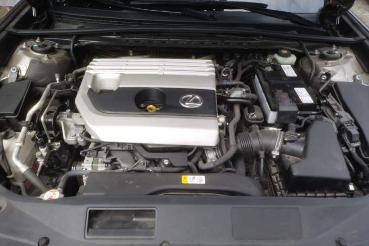 Used Lexus ES 2020 200 Excellence Edition Engine Bay