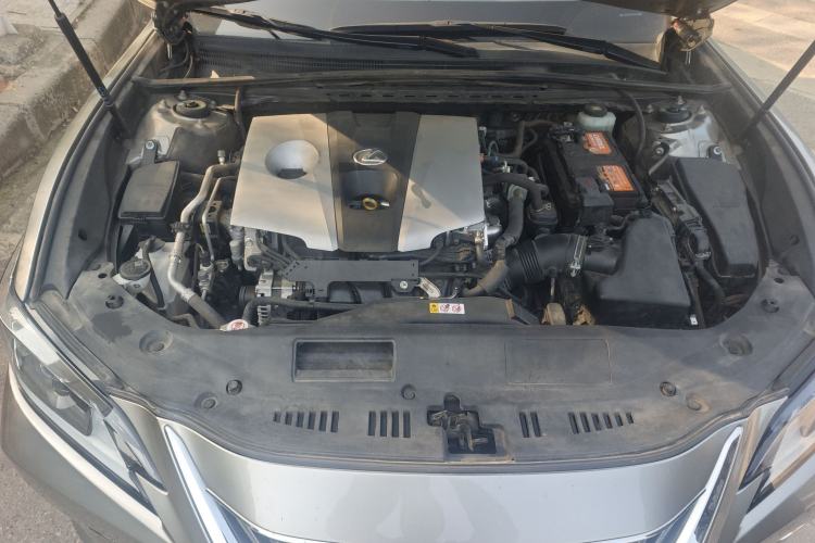 Used Lexus ES 2020 260 Excellence Edition Engine Bay