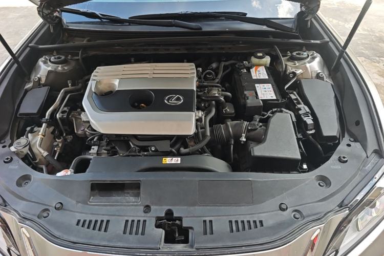 Used Lexus ES 2020 200 Excellence Edition Engine Bay