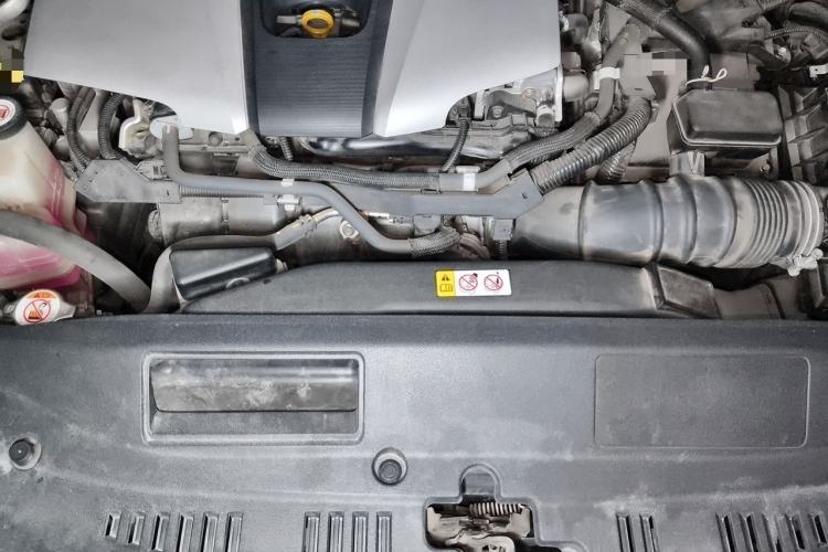 Used Lexus ES 2020 300h Premier Edition Engine Bay