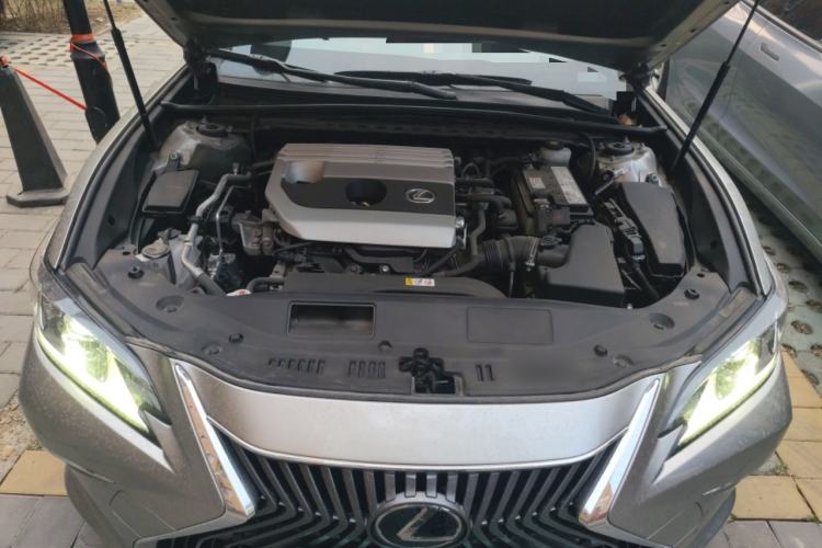 Used Lexus ES 2020 200 Excellence Edition Engine Bay