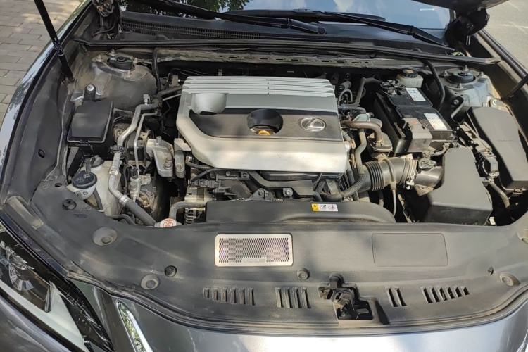 Used Lexus ES 2020 200 Excellence Edition Engine Bay