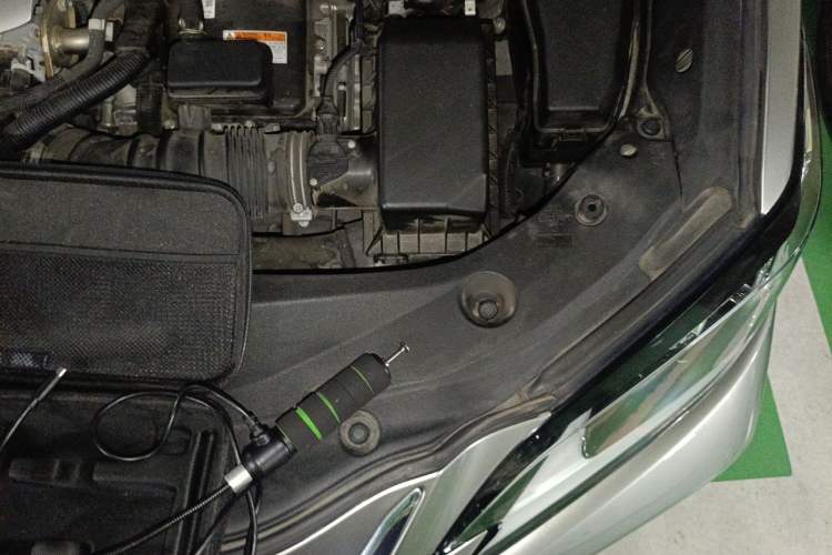 Used Lexus ES 2020 300h Premier Edition Engine Bay Left