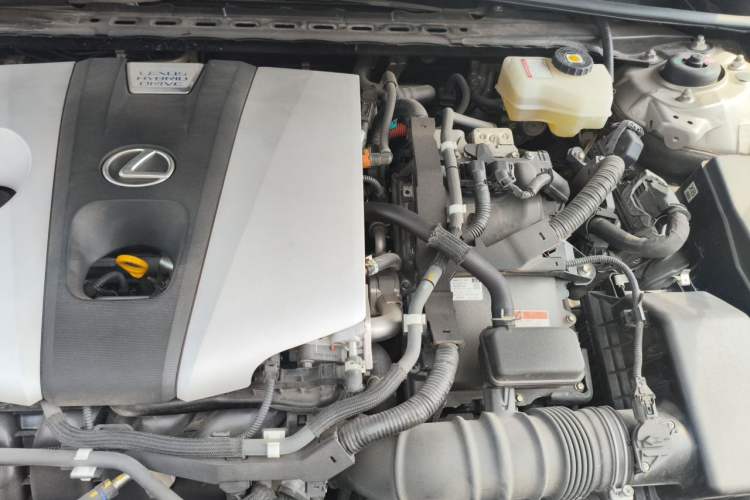 Used Lexus ES 2020 300h Premier Edition Engine Bay Left