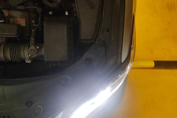 Used Lexus ES 2020 300h Premier Edition Engine Bay Left