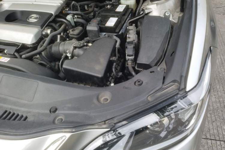 Used Lexus ES 2020 200 Excellence Edition Engine Bay Left