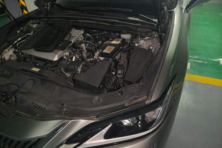 Used Lexus ES 2020 200 Excellence Edition Engine Bay Left