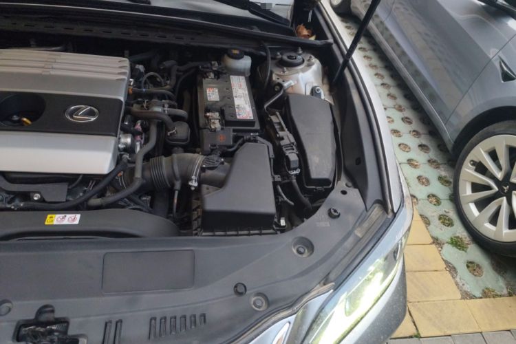 Used Lexus ES 2020 200 Excellence Edition Engine Bay Left